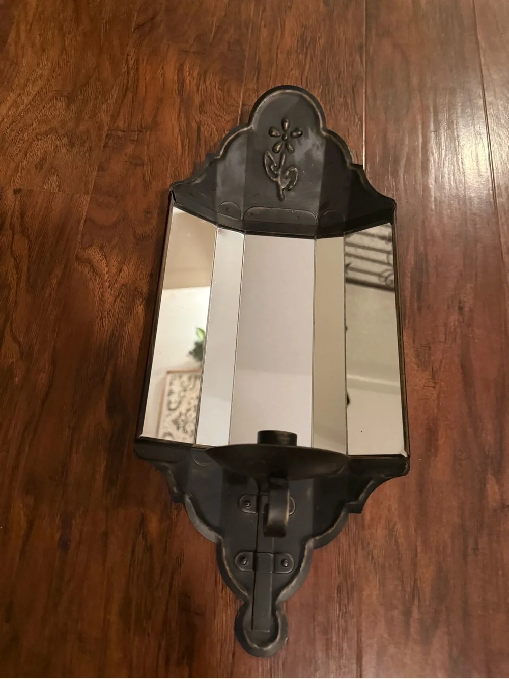 Vintage Home Interiors 5-Panel Mirrored Metal Wall Candle Sconce